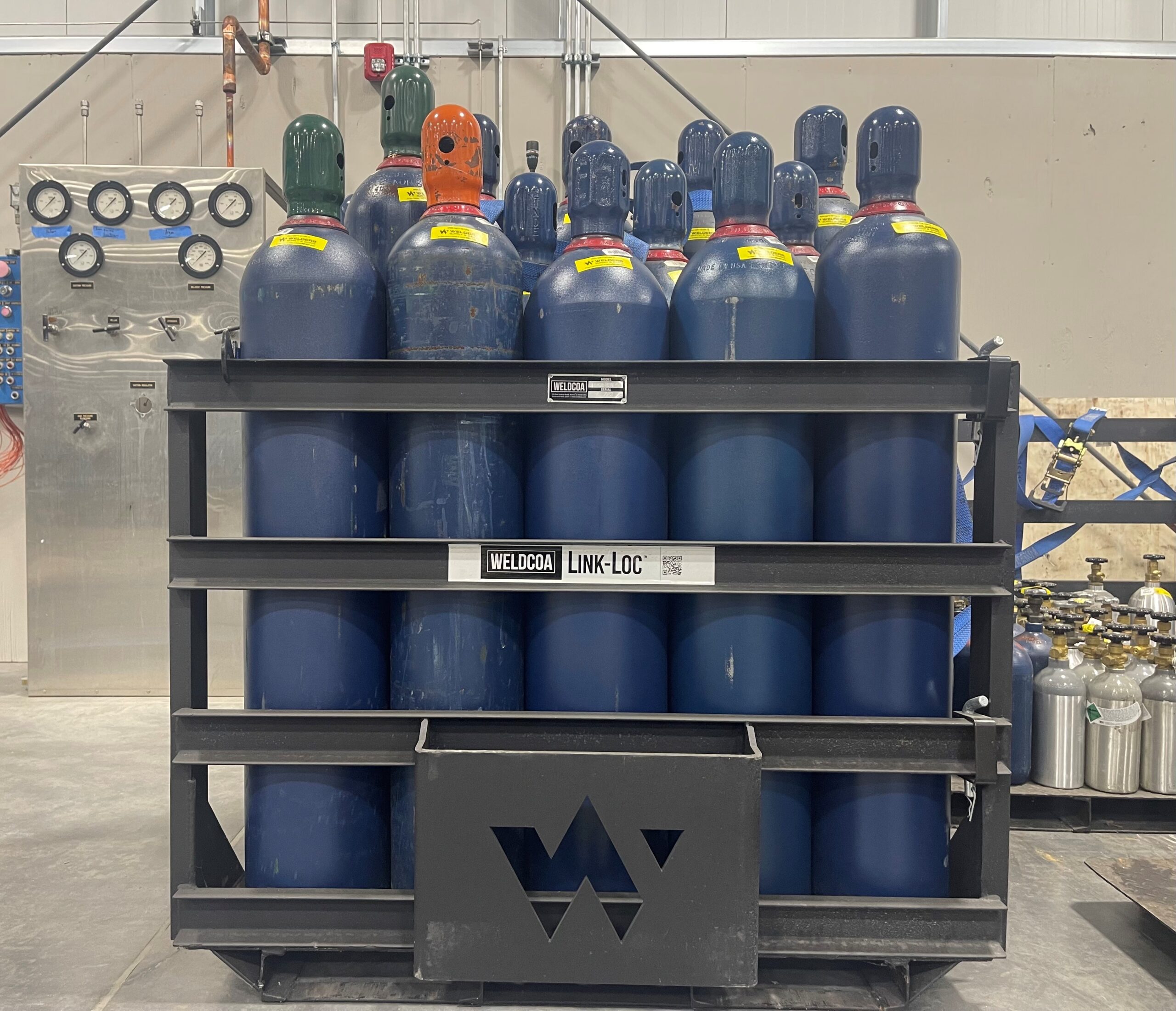 handing and storing welding gases